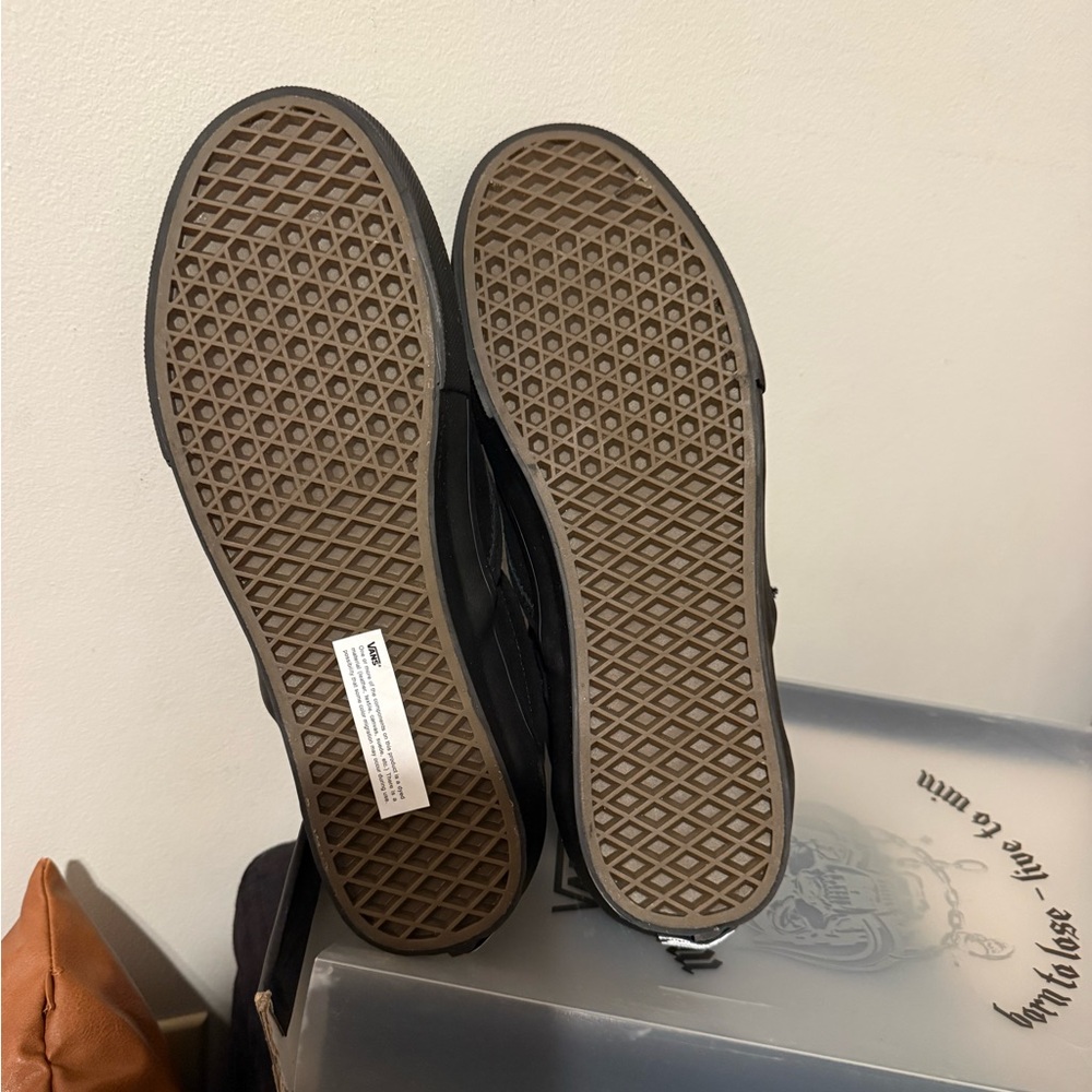 11.5 Vans Men's Black Motörhead Slip-On Sneakers - Picture 4 of 5
